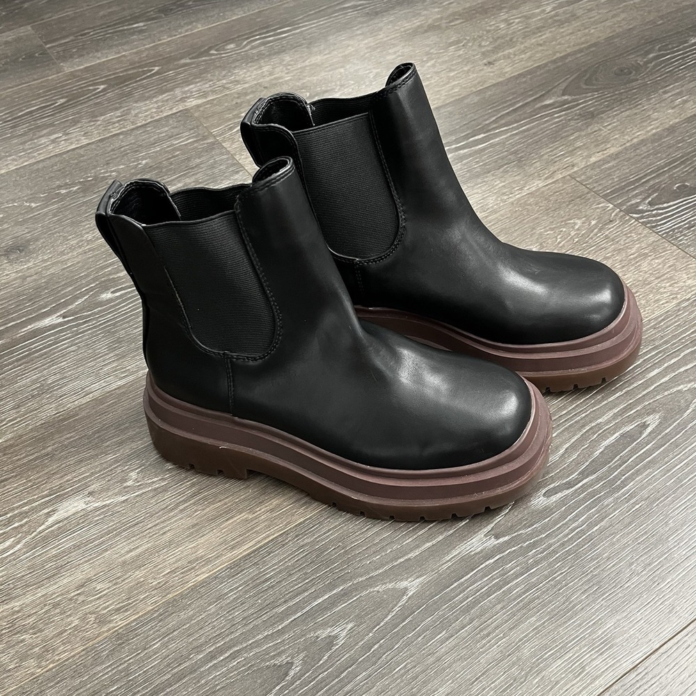 URBAN OUTFITTERS Black Chelsea Faux Leather‎ Combat Platform Chunky Boots 9 40